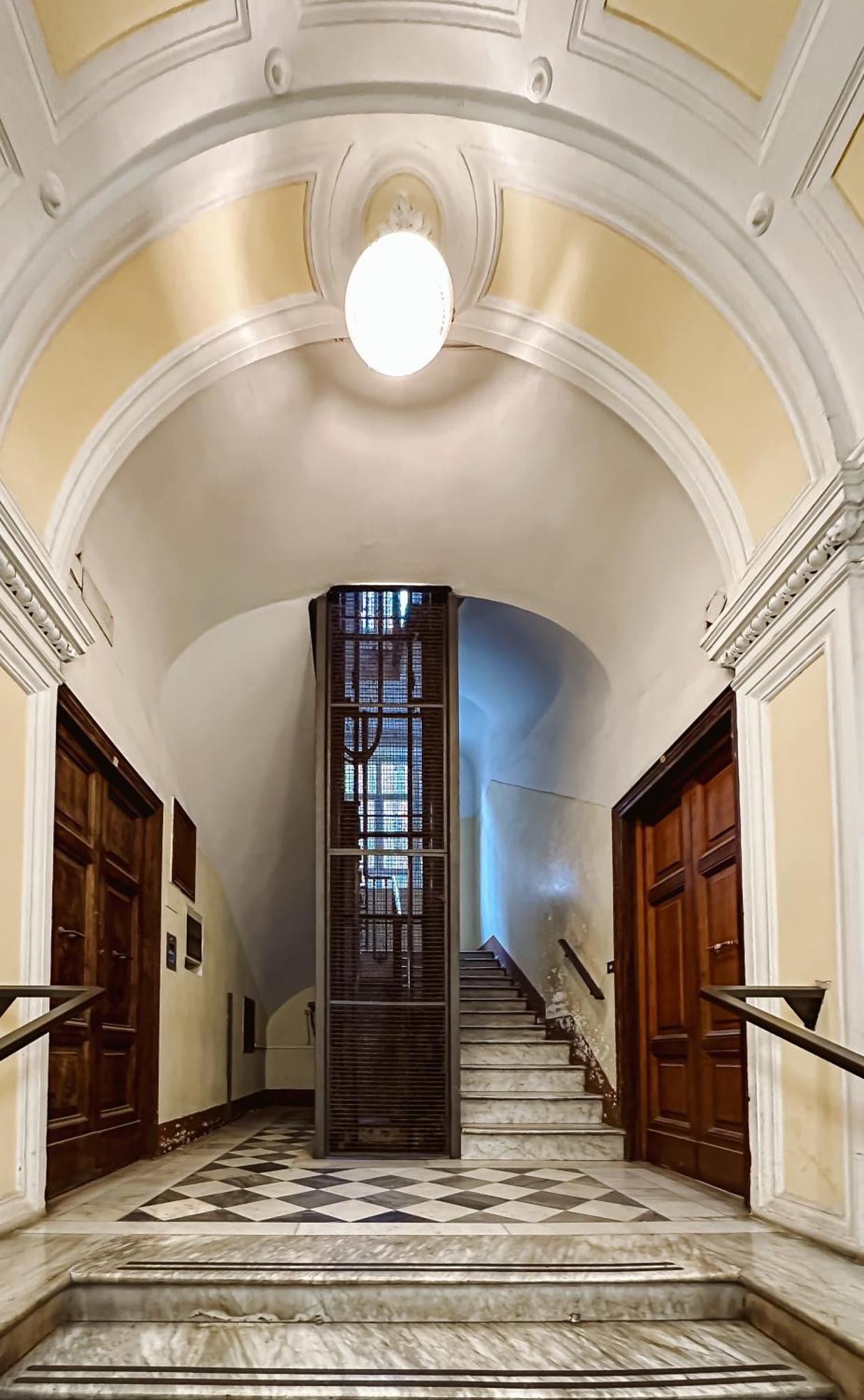 Bed & Breakfast In - Termini Train Station